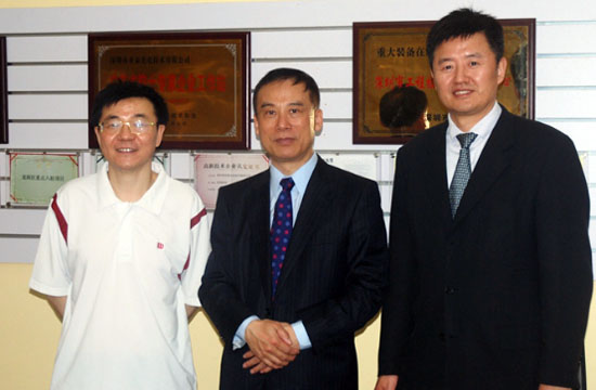 徐揚生院士、李學金教授蒞臨亞泰光電交流指導